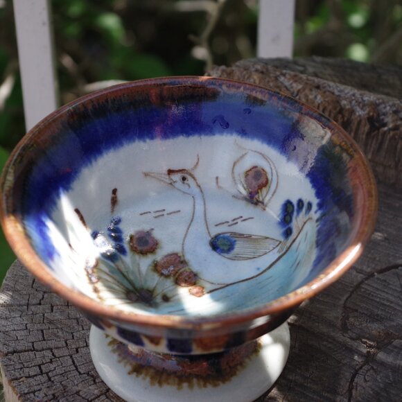 Beautiful Pottery Art Bowl Signed With - Picture 4 of 7